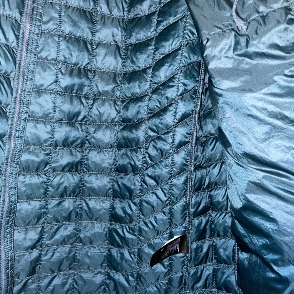 The North Face thermoball jacket men’s M